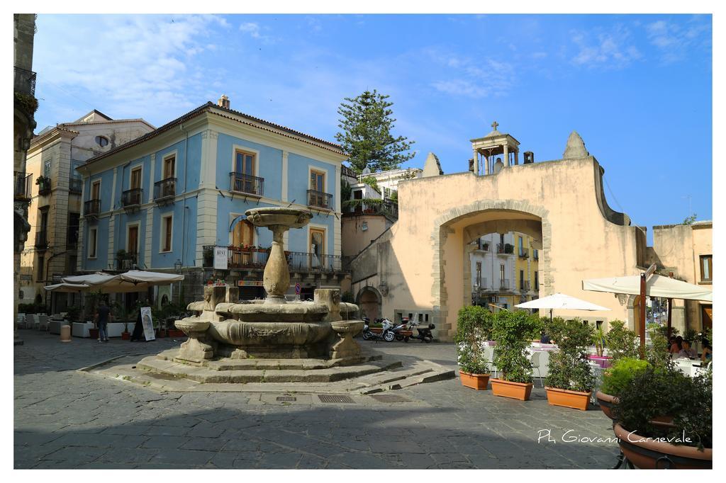 B&B La Piazzetta Paola Exterior foto